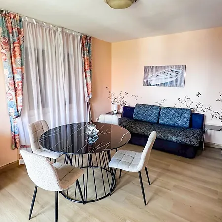 Bilaja Apartman Marina