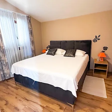 Bilaja Apartman *